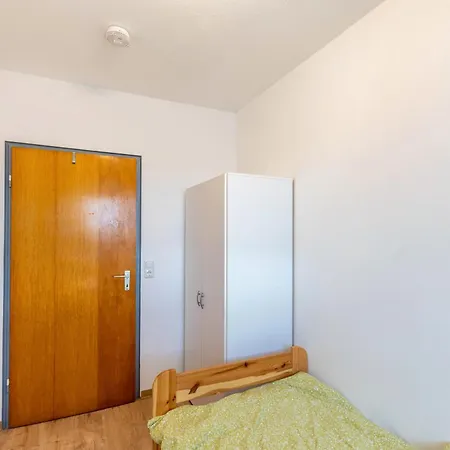 Appartement 5 Auch Fuer Monteure