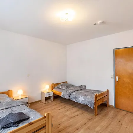 5 Auch Für Monteure Apartment